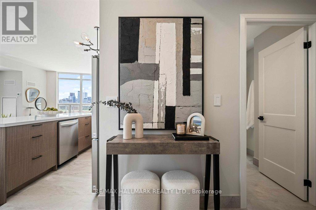 #810 736 SPADINA AVENUE - 5