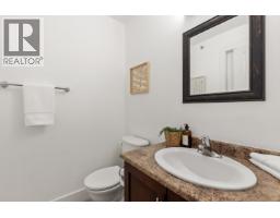 302 7330 Arbutus Street, Pemberton, BC V0N2L1 Photo 11