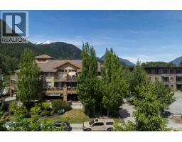 302 7330 Arbutus Street, Pemberton, BC V0N2L1 Photo 16