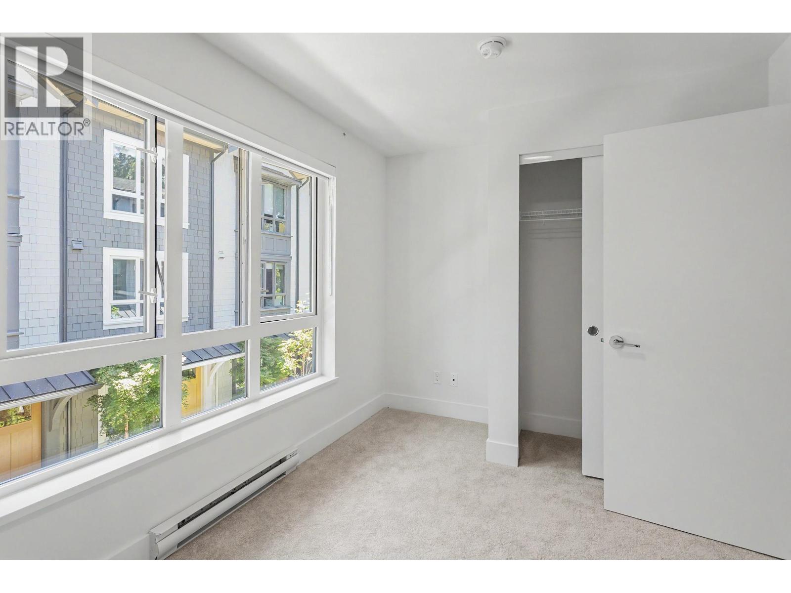 105 2304 EMERY COURT, North Vancouver