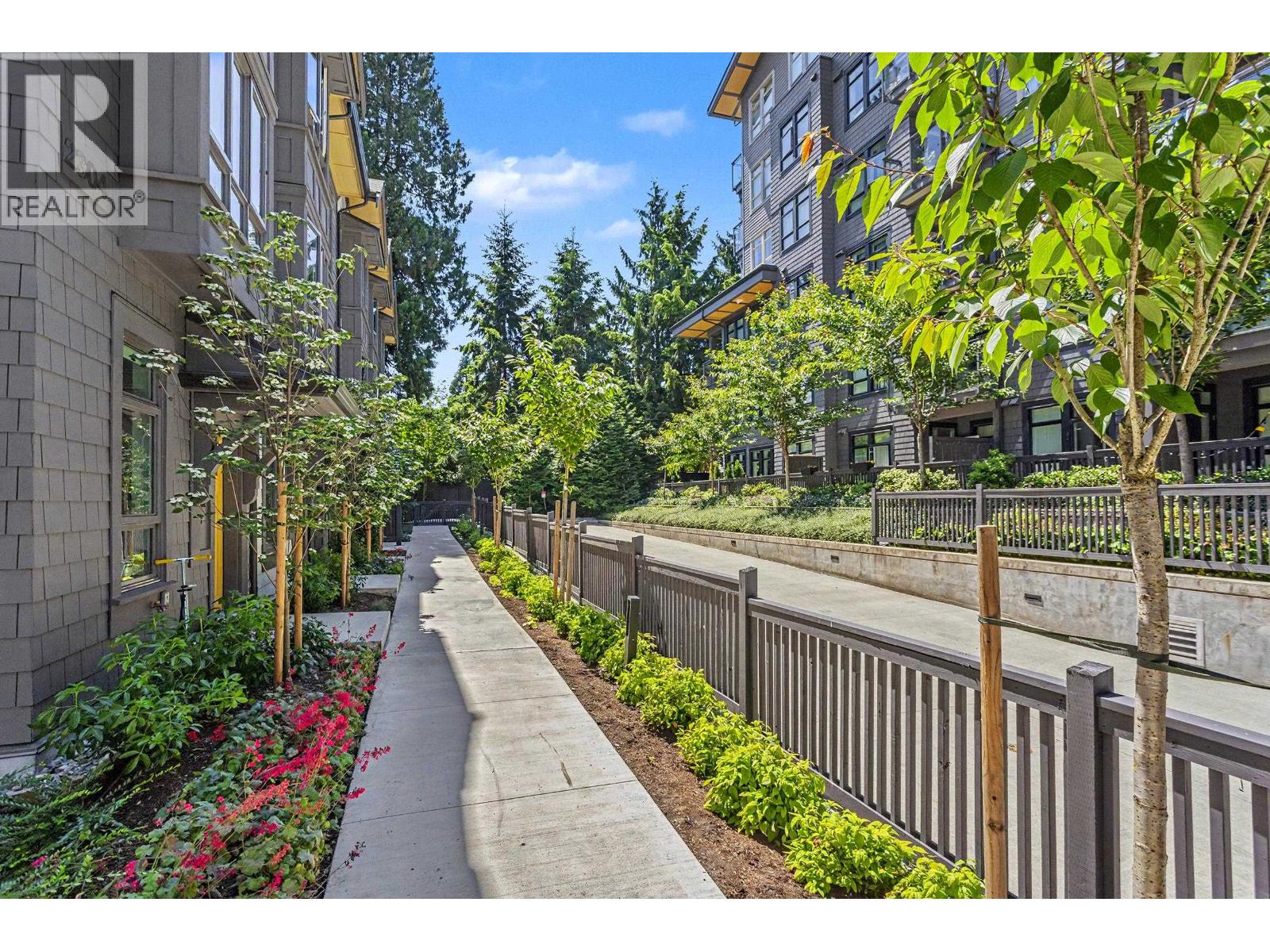 105 2304 EMERY COURT, North Vancouver