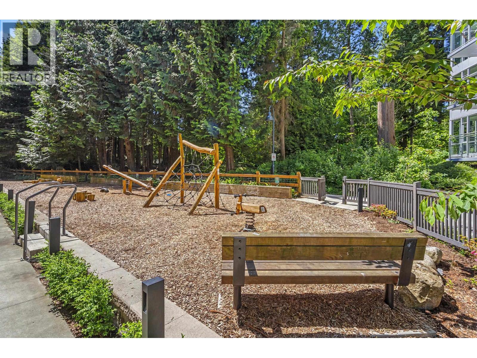 105 2304 EMERY COURT, North Vancouver