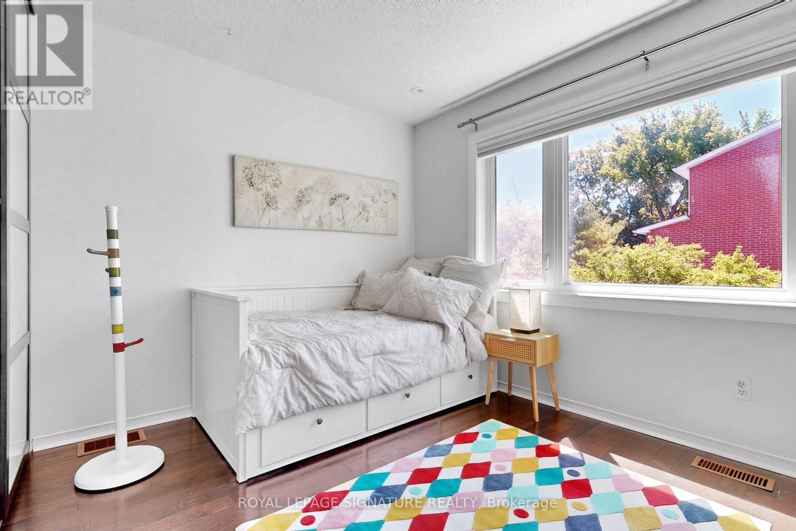75 DONCASTER AVENUE - 18