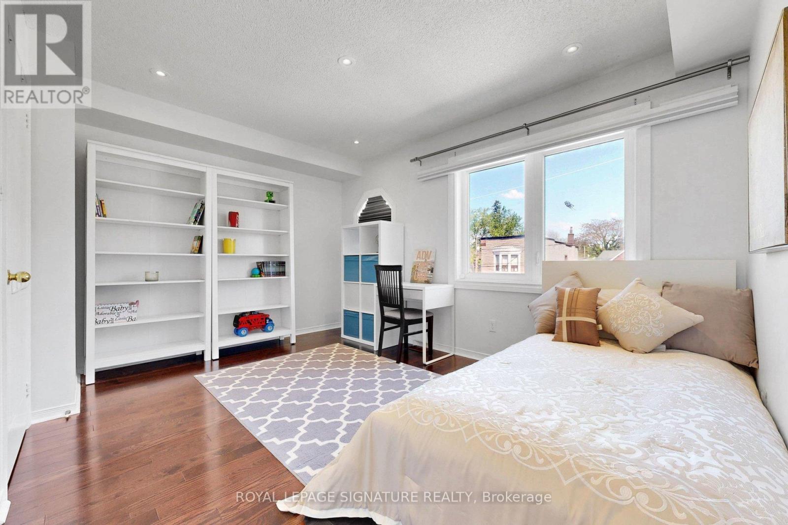 75 DONCASTER AVENUE - 21