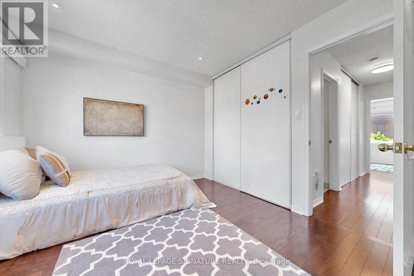 75 DONCASTER AVENUE - 23