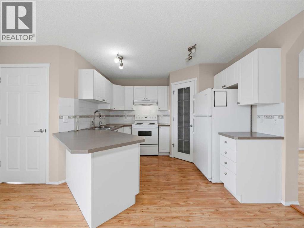 128 Taradale Drive NE - 8