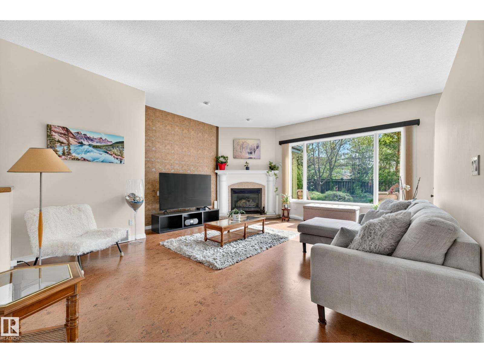 433 ESTATE DR - 13