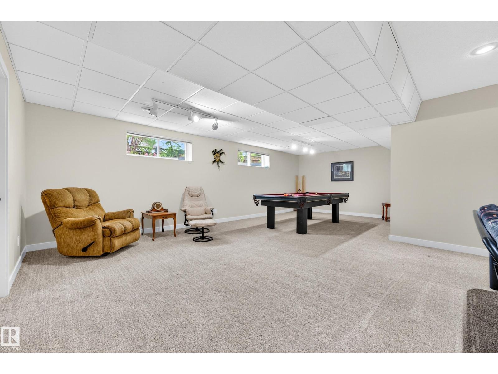 433 ESTATE DR - 37