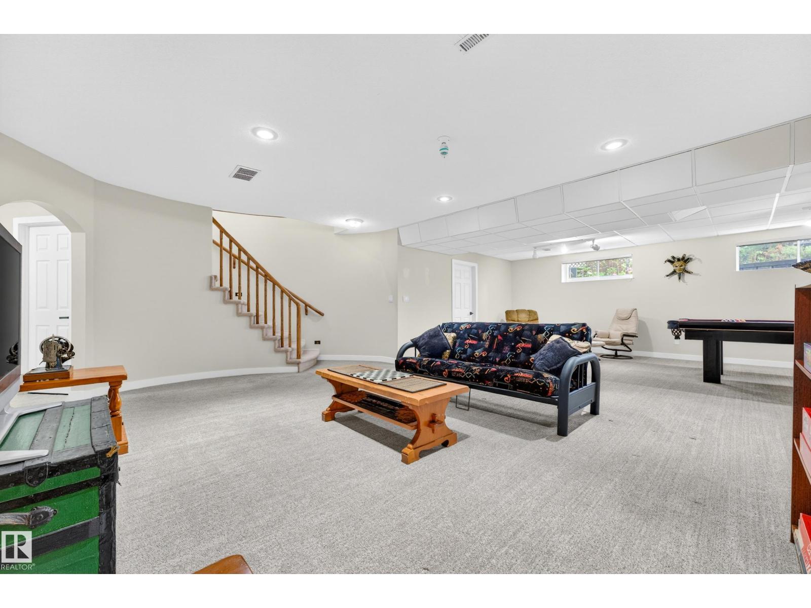 433 ESTATE DR - 41