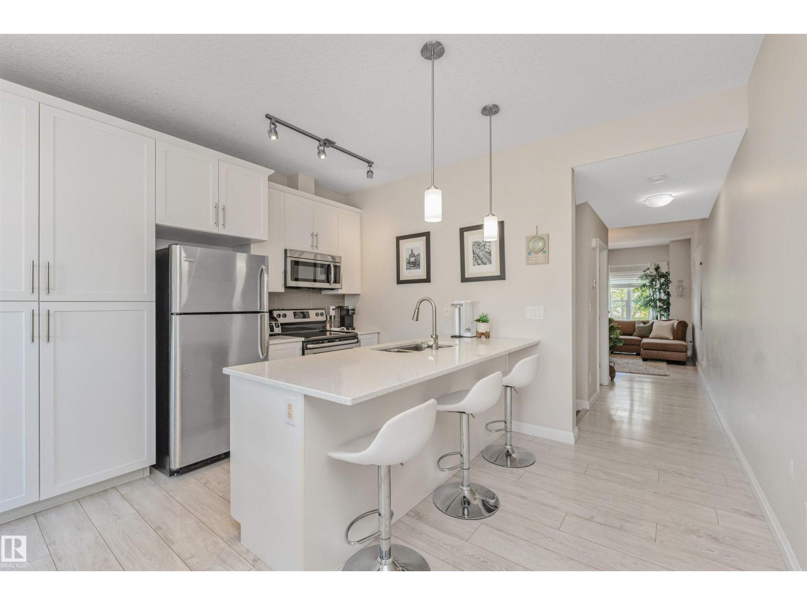 #43 3710 ALLAN DR SW - 18