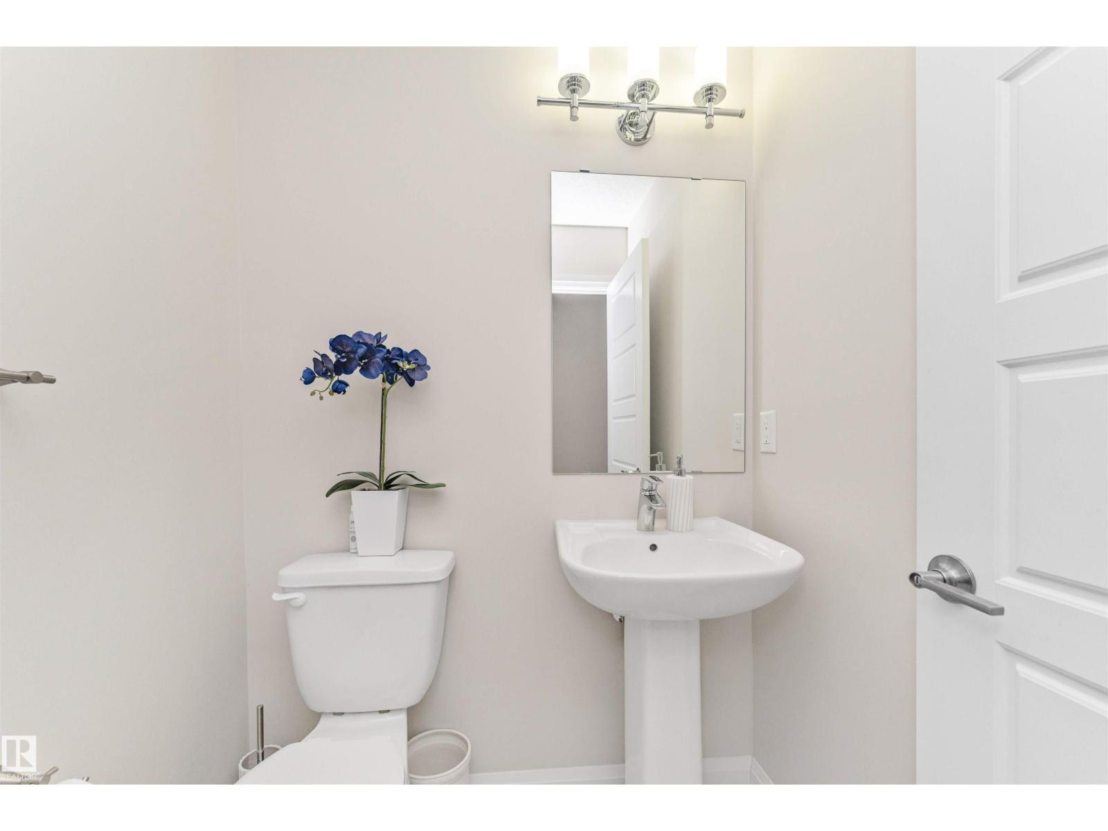 #43 3710 ALLAN DR SW - 30
