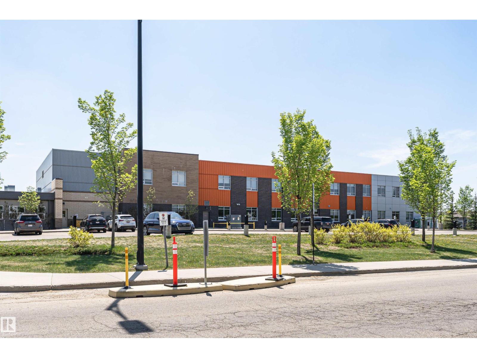 #43 3710 ALLAN DR SW - 45