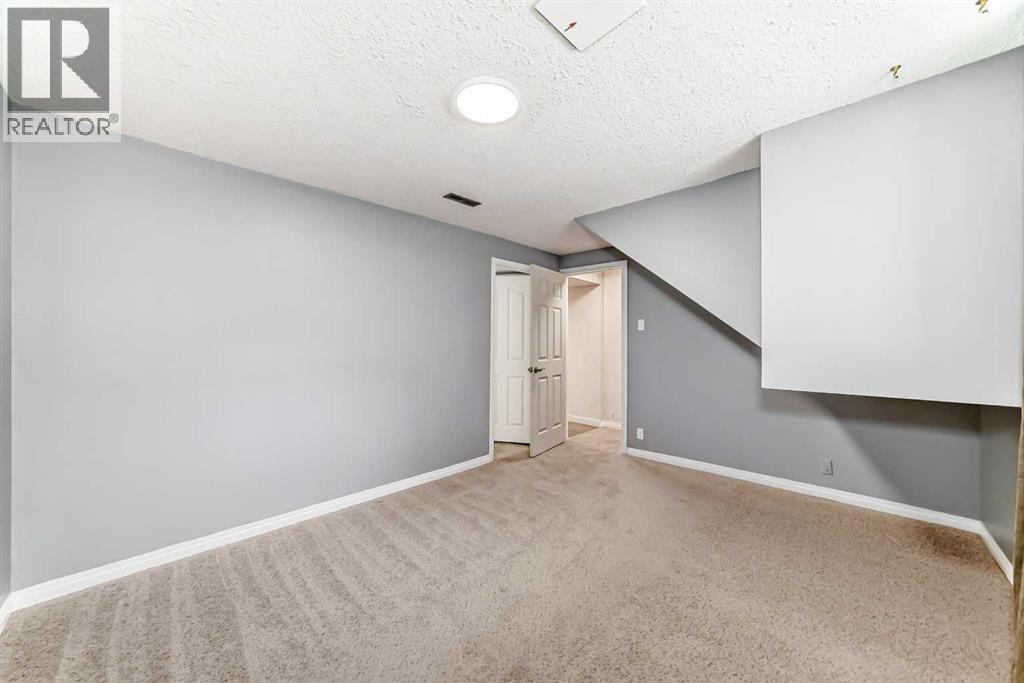#23 6915 Ranchview Drive NW - 27