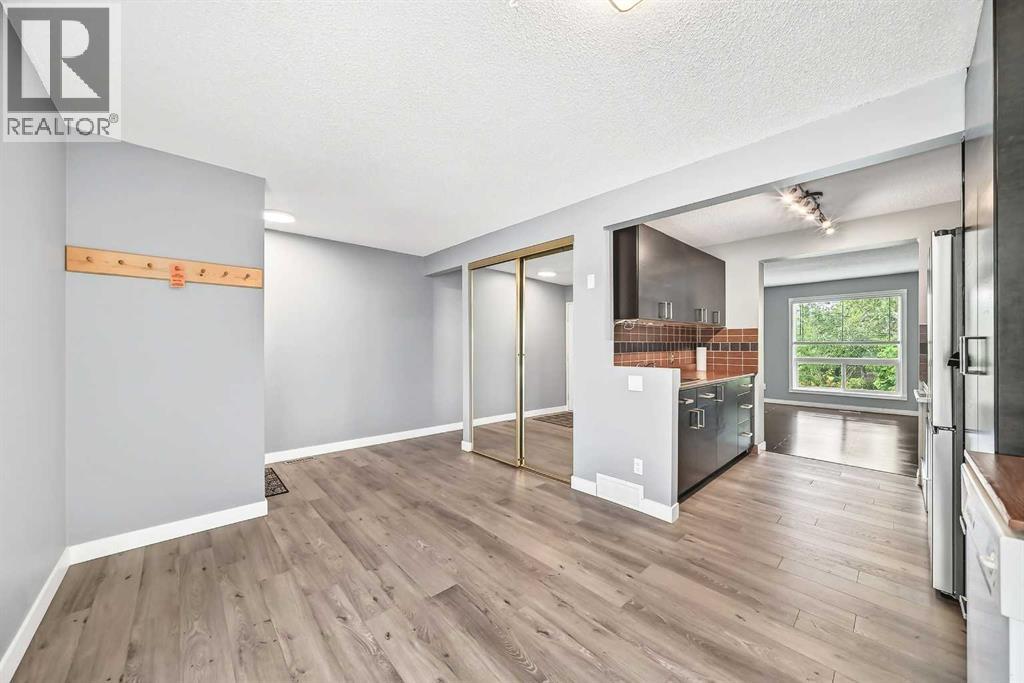 #23 6915 Ranchview Drive NW - 18