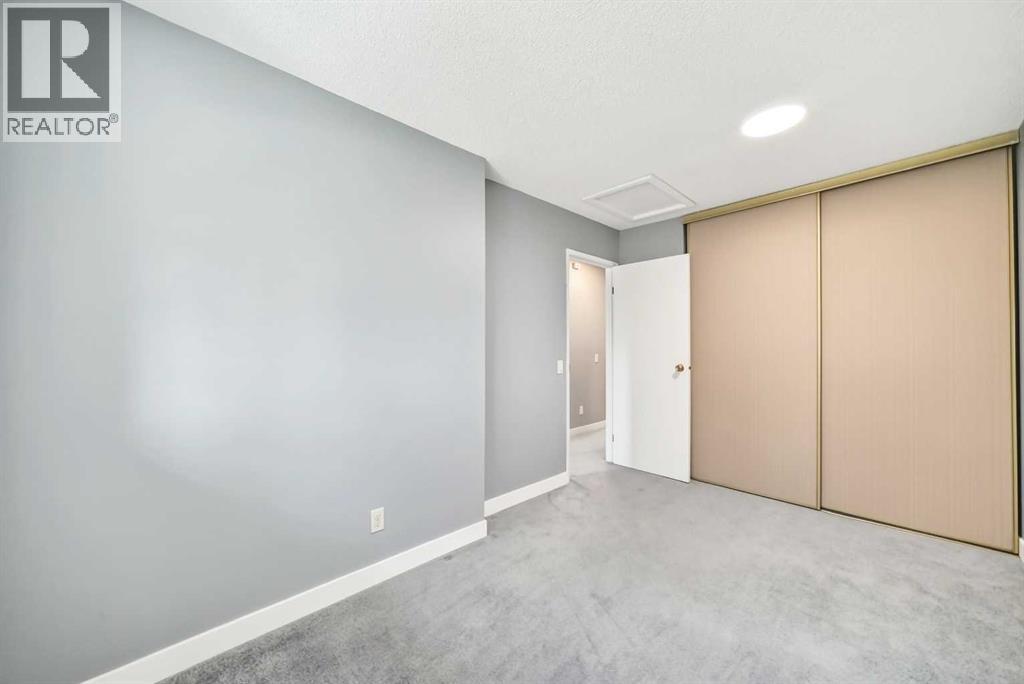 #23 6915 Ranchview Drive NW - 15