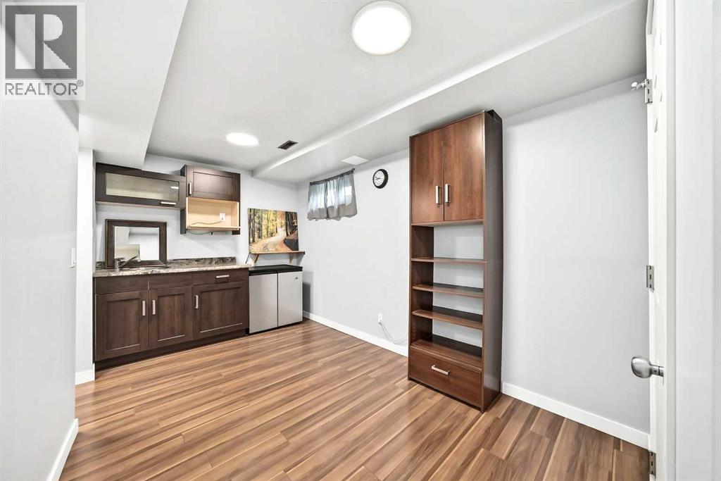 #23 6915 Ranchview Drive NW - 30