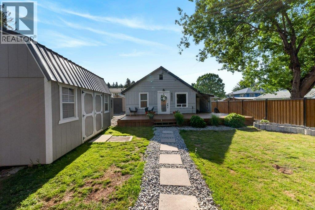 7041 50 Street NE - 43