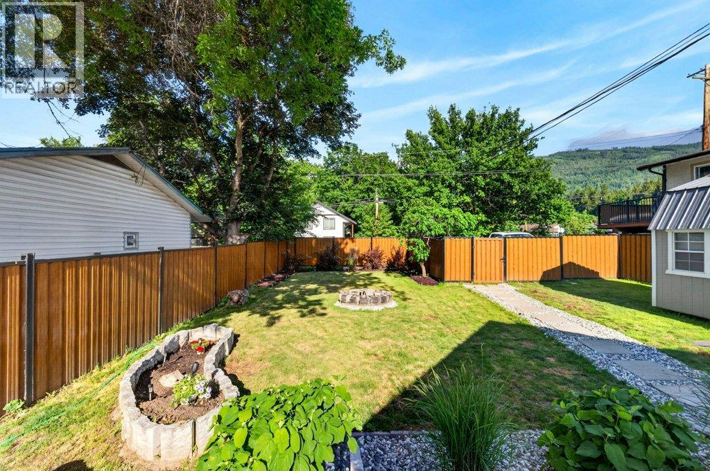 7041 50 Street NE - 37