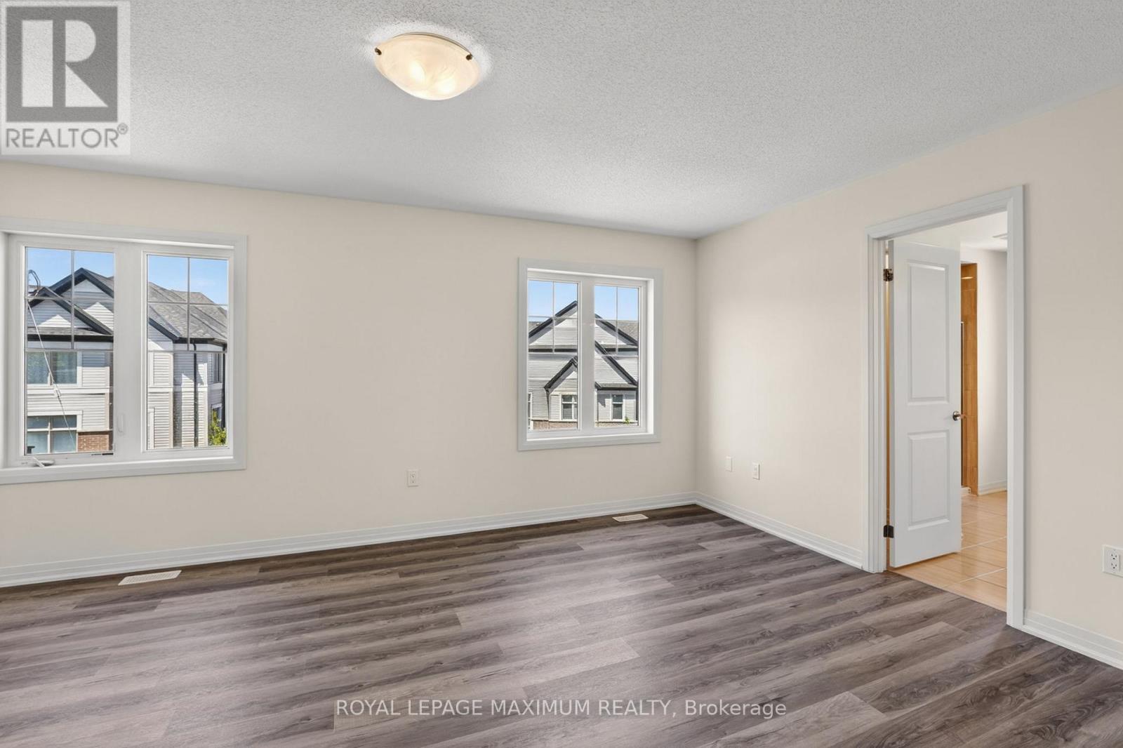 6 STYCH STREET - 33