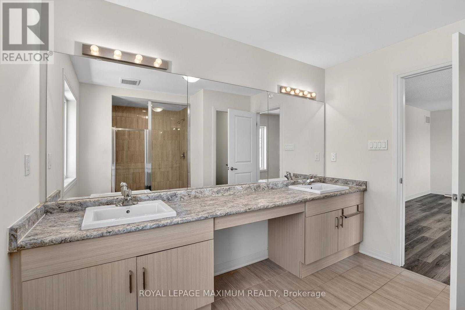 6 STYCH STREET - 36