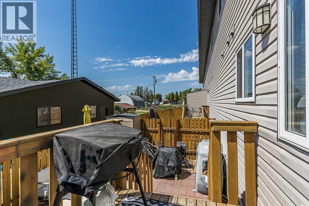 #1 115 3 Street NE - 37