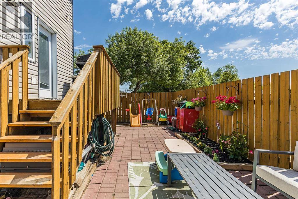 #1 115 3 Street NE - 39