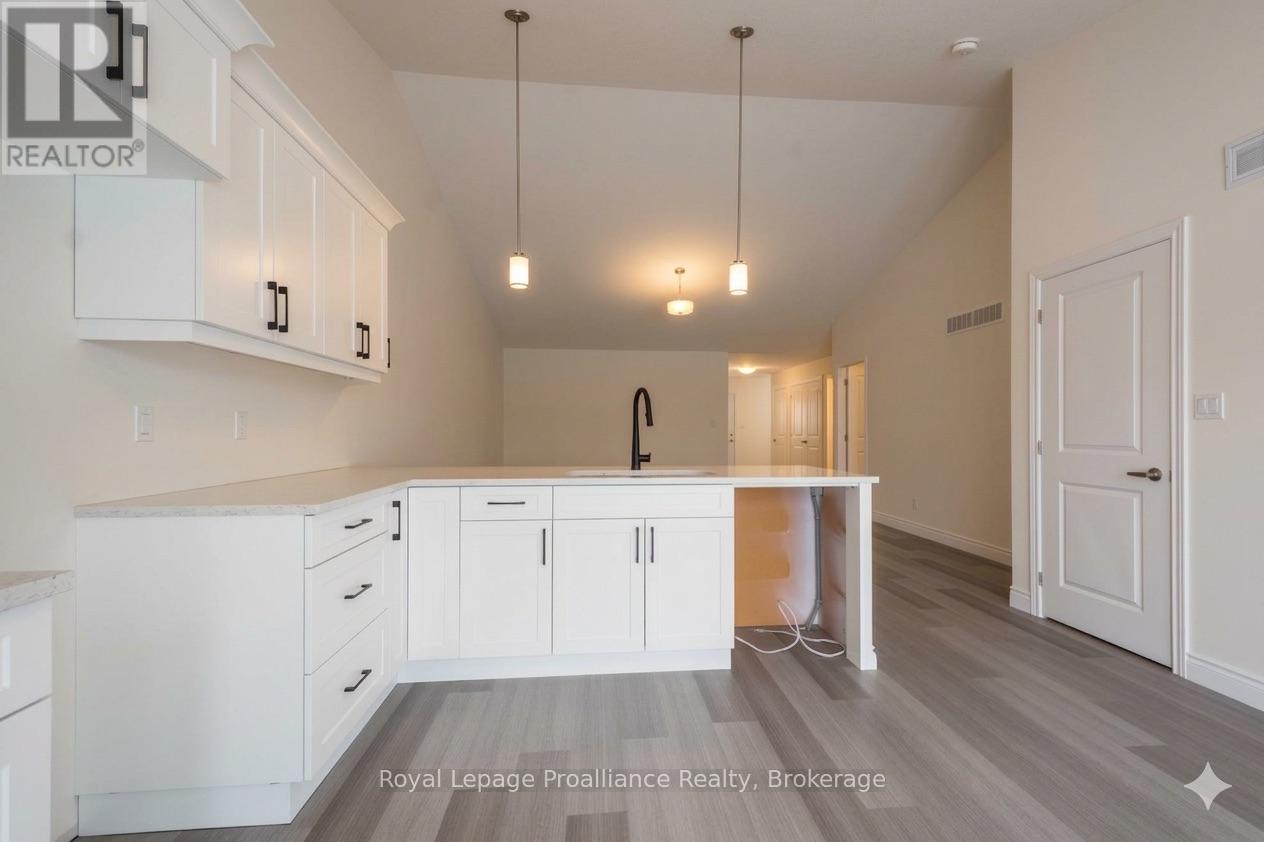 119 FARRINGTON CRESCENT - 10
