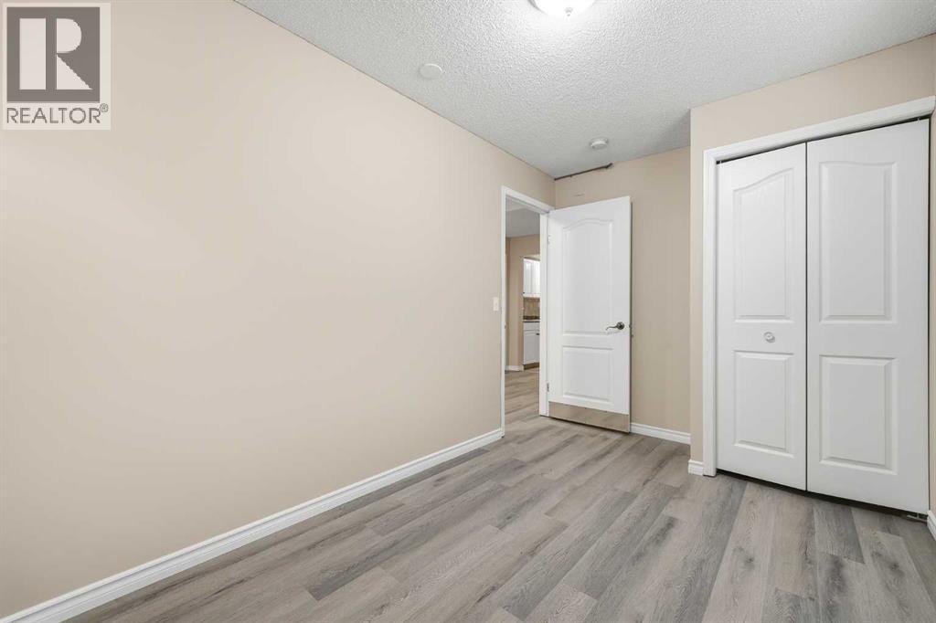 1076 Cranston Drive SE - 40