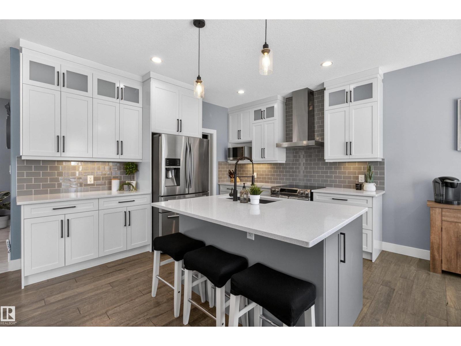 457 MEADOWVIEW DR - 12