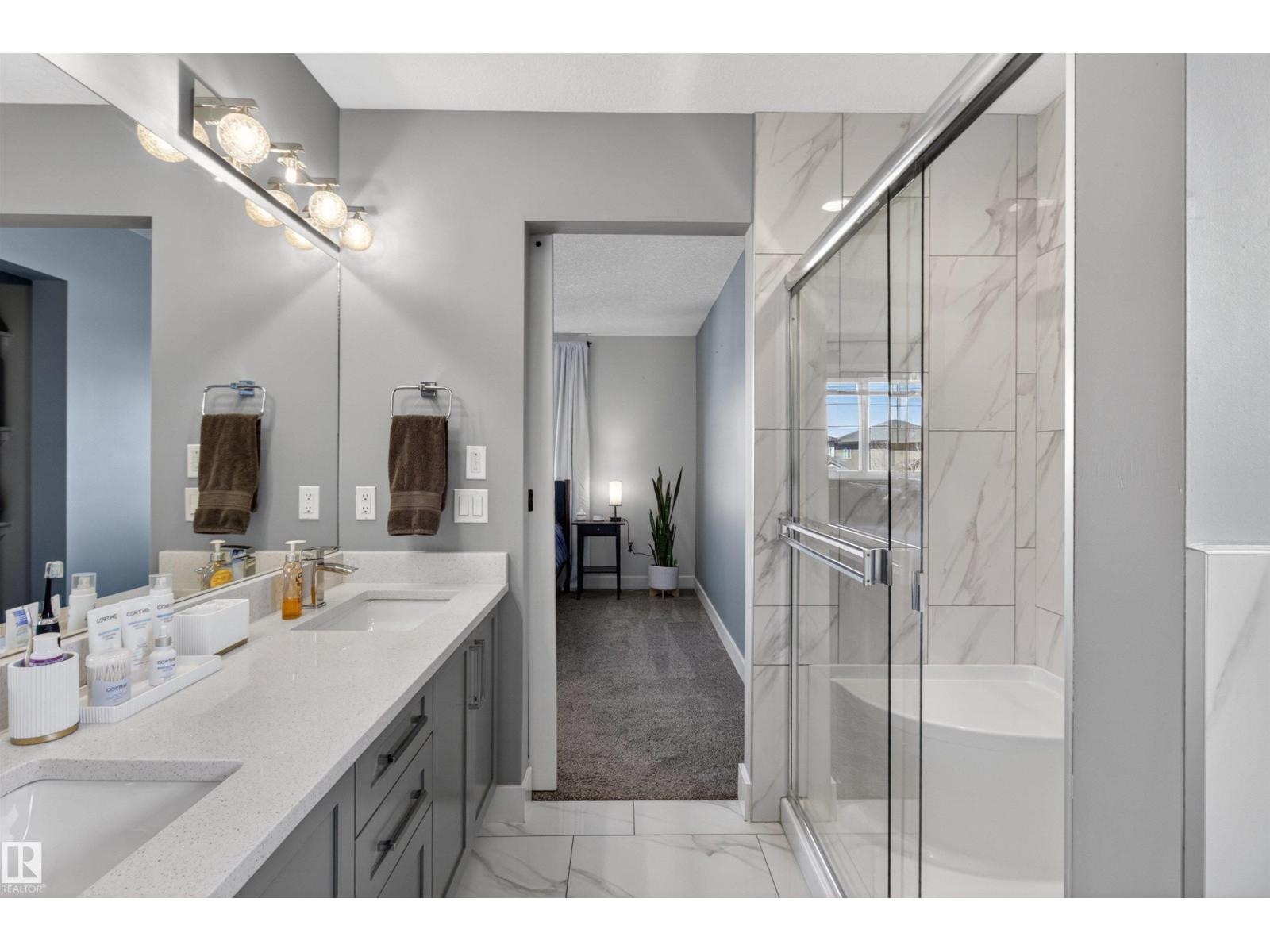 457 MEADOWVIEW DR - 33