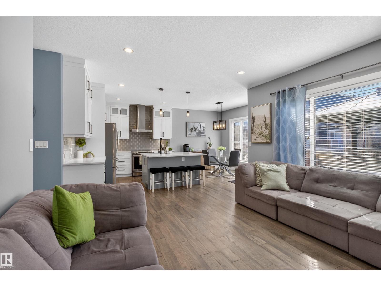 457 MEADOWVIEW DR - 23