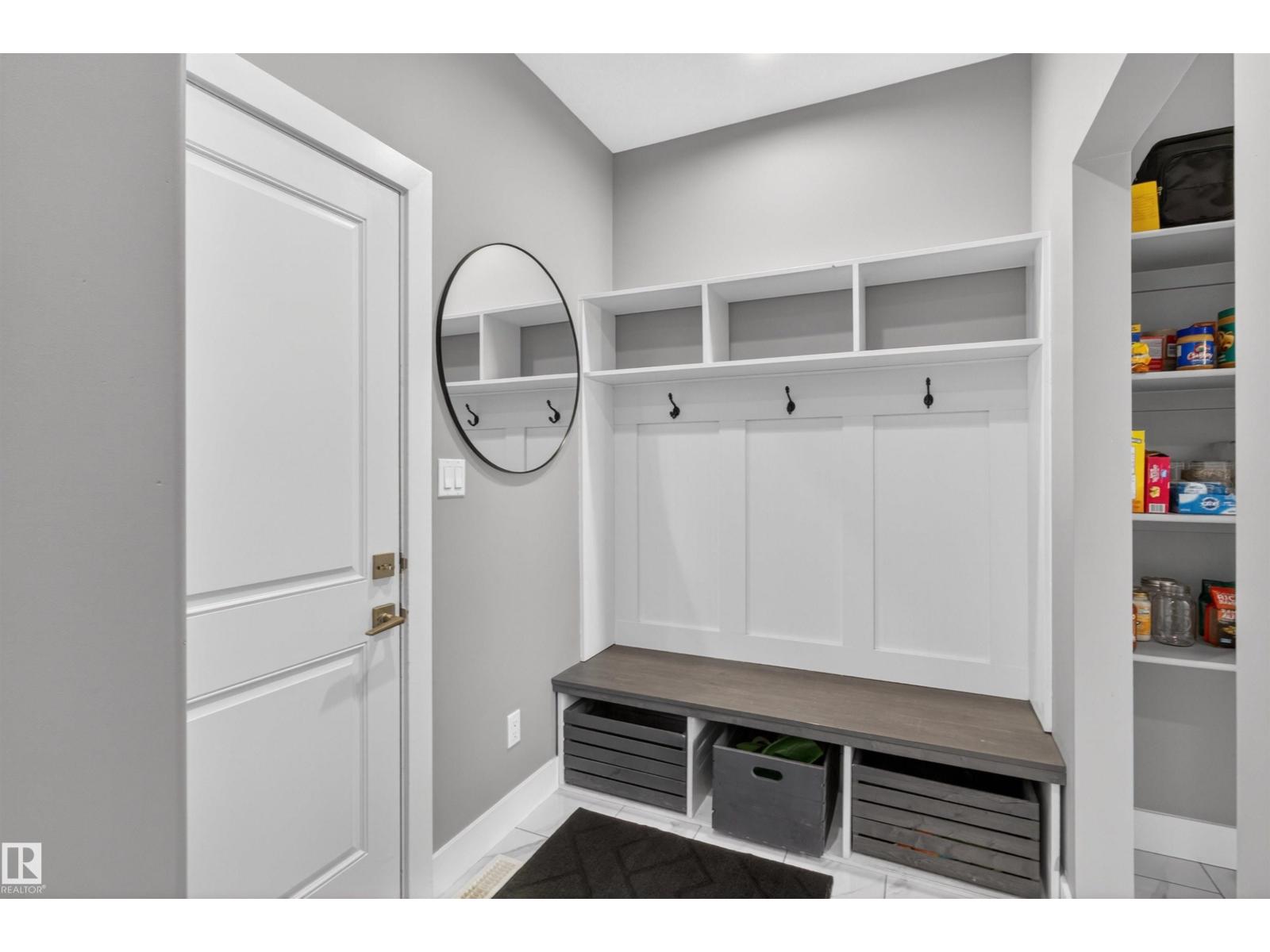 457 MEADOWVIEW DR - 24