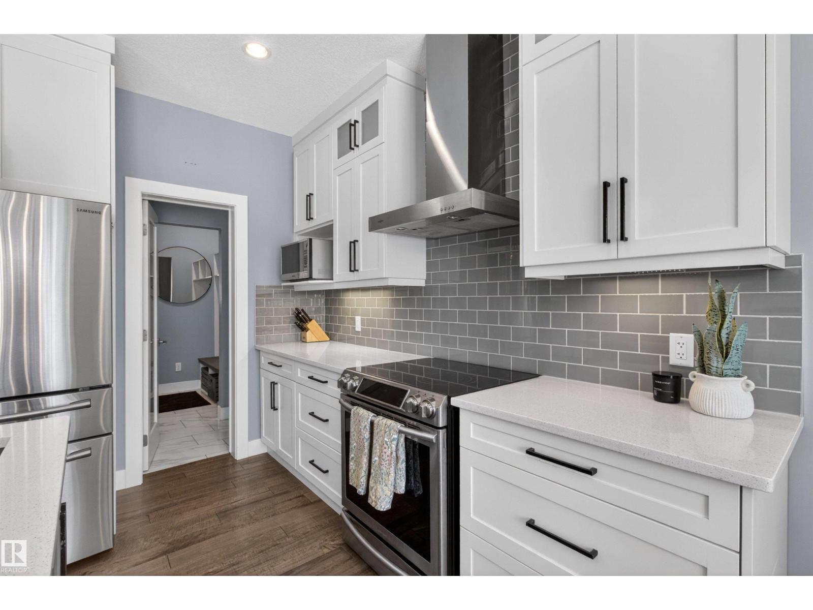 457 MEADOWVIEW DR - 14