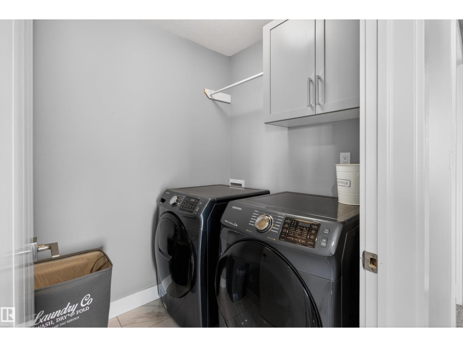 457 MEADOWVIEW DR - 28