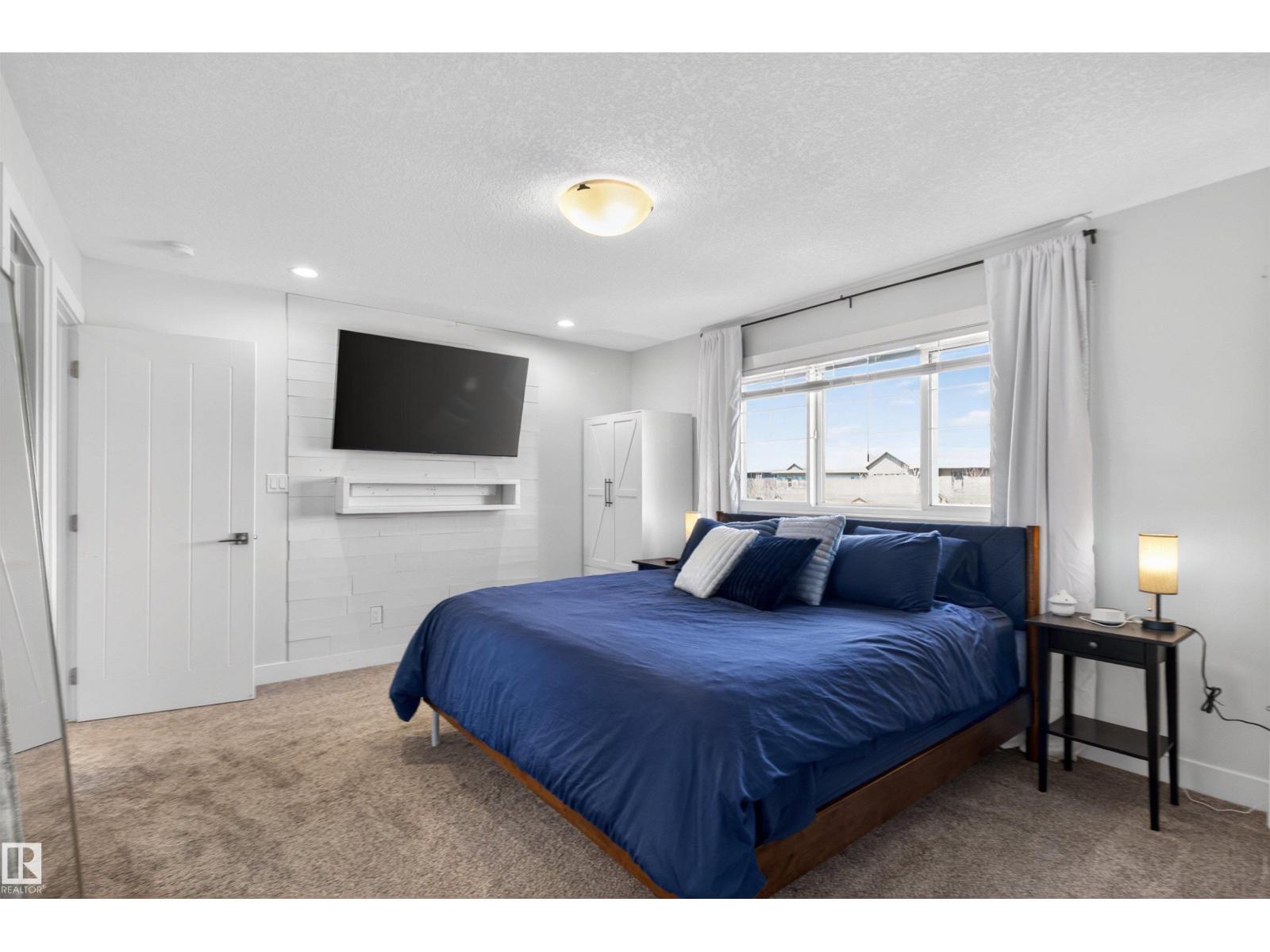 457 MEADOWVIEW DR - 30