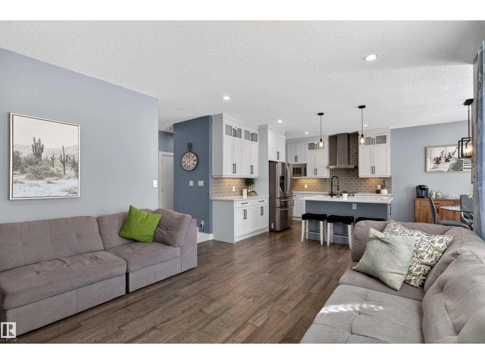 457 MEADOWVIEW DR - 22