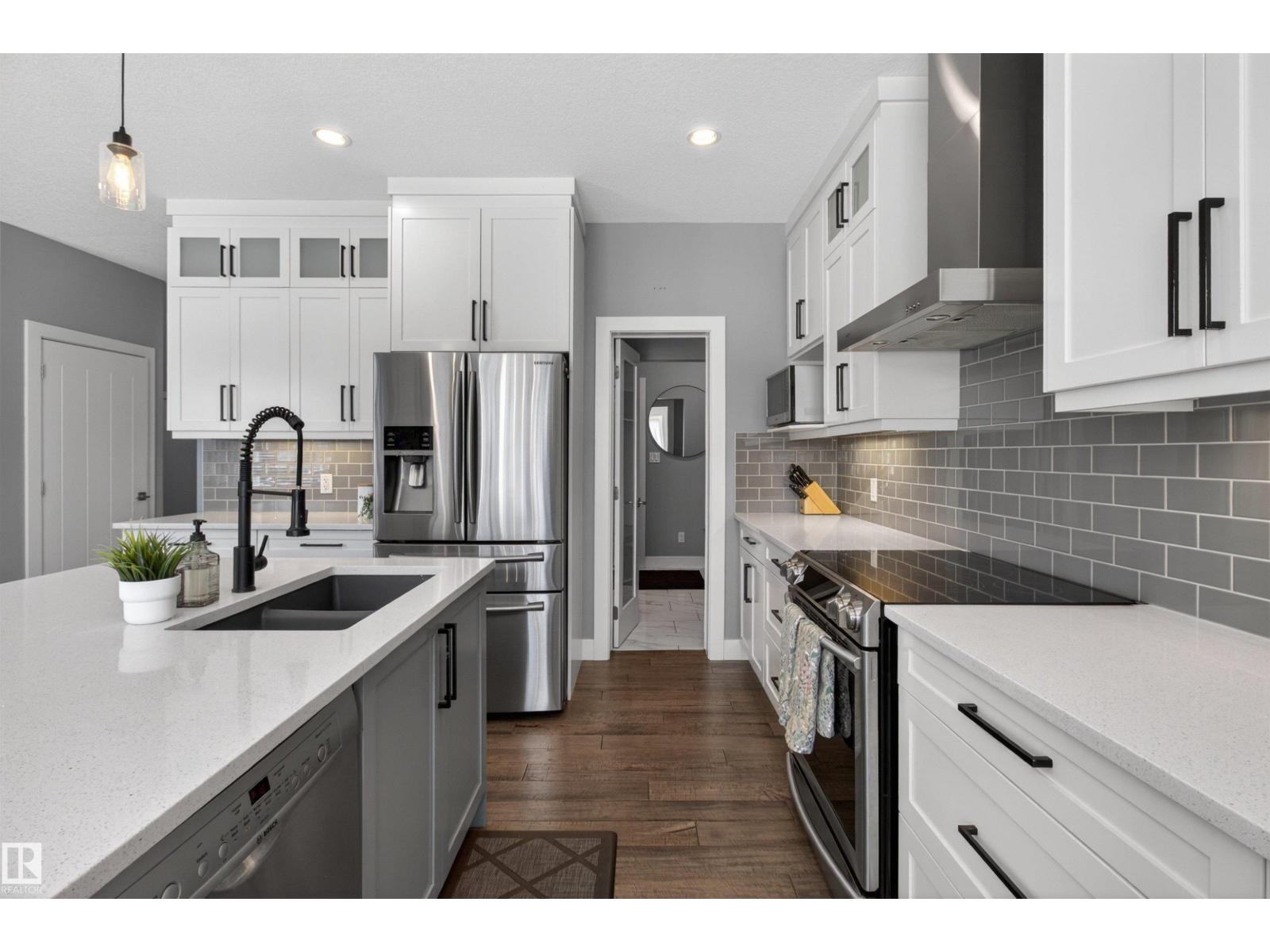 457 MEADOWVIEW DR - 13