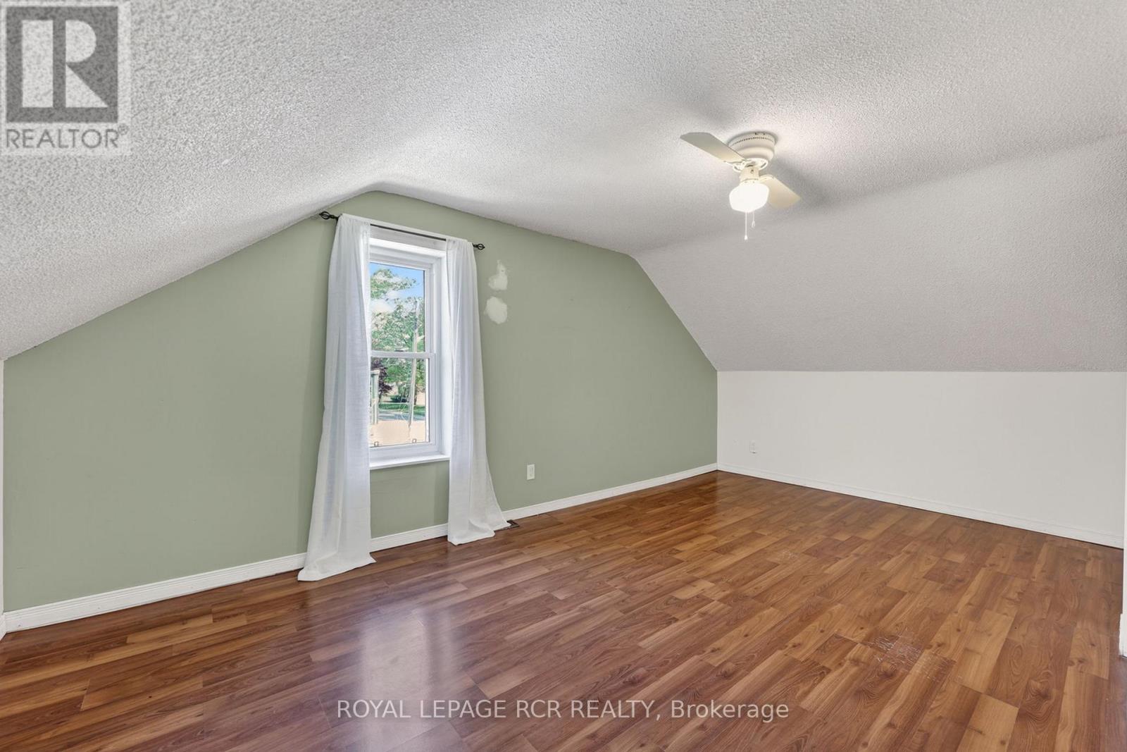 170 YOUNG STREET - 24