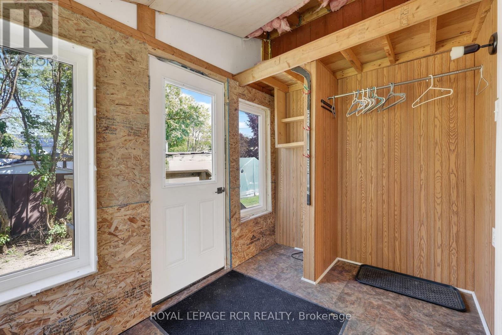170 YOUNG STREET - 28