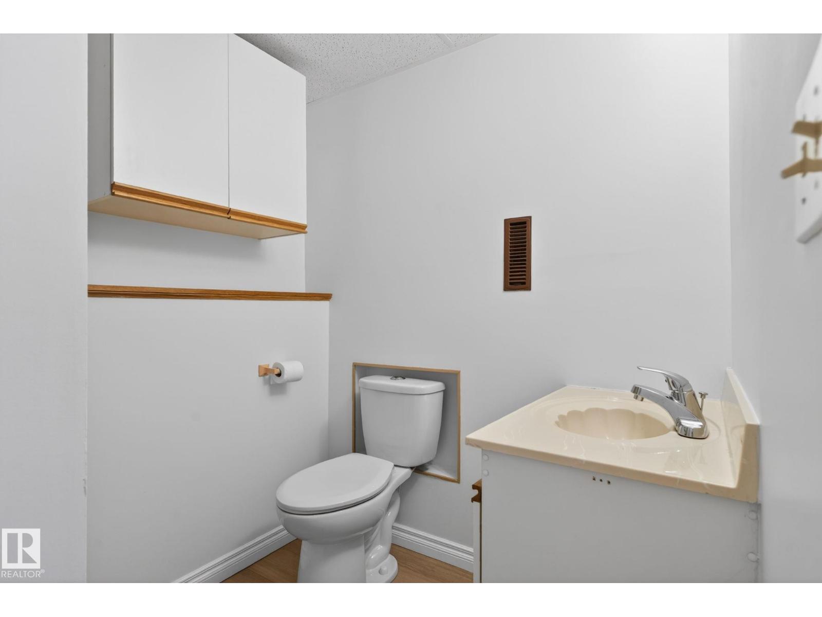 8403 190 ST NW - 51