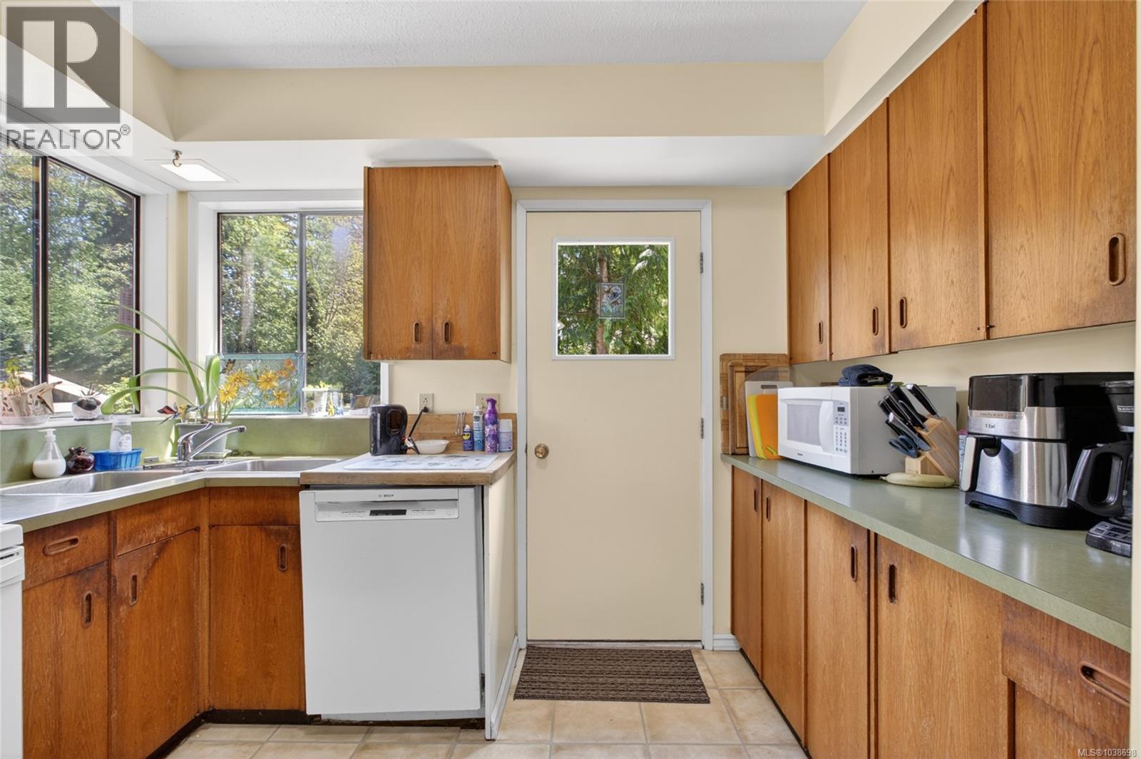 2393 Cooper Pl - 8
