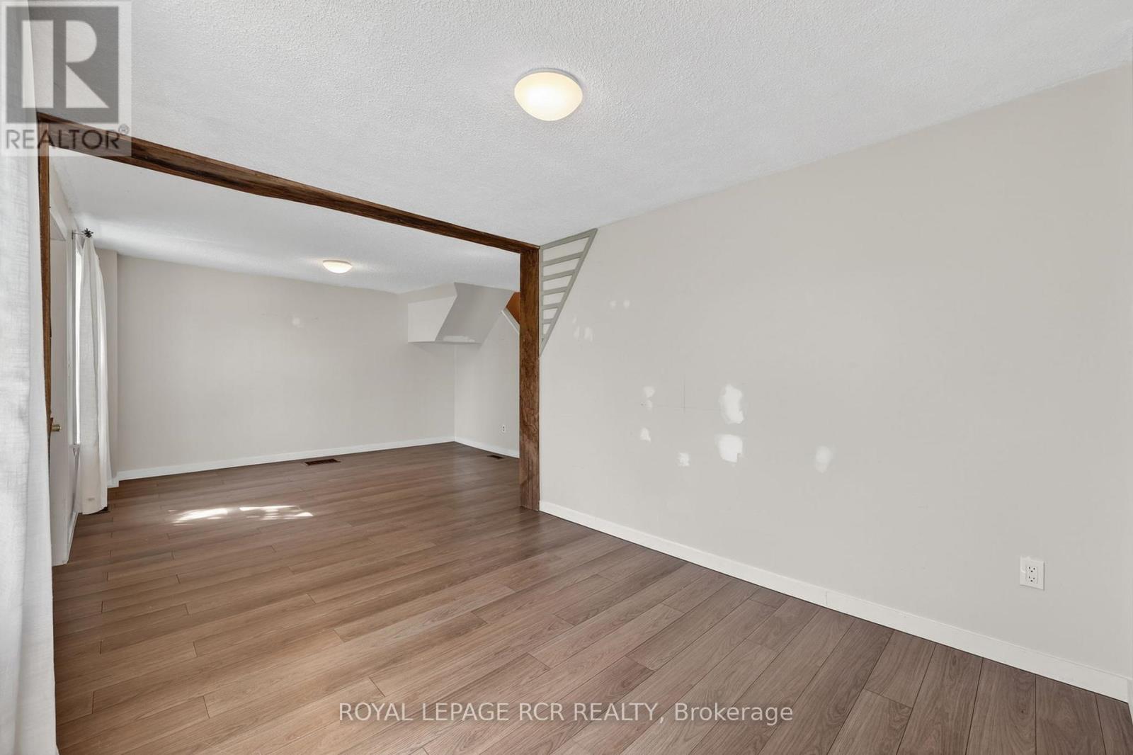 170 YOUNG STREET - 18