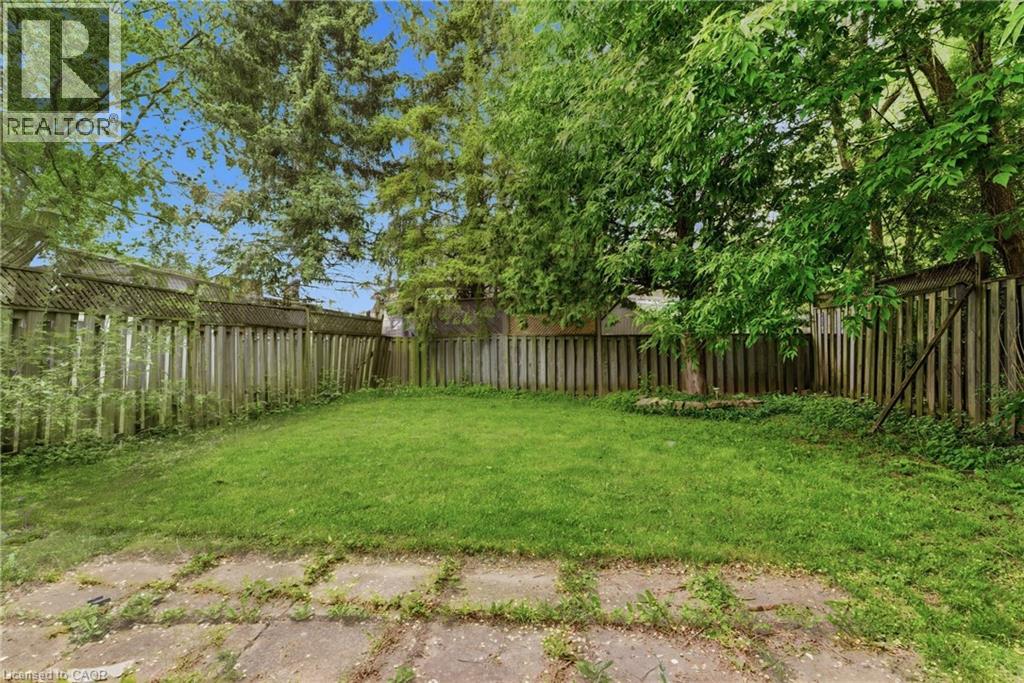 1553 NEWLANDS Crescent - 30