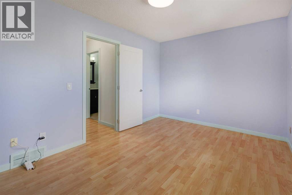 319 Georgian Villas NE - 21
