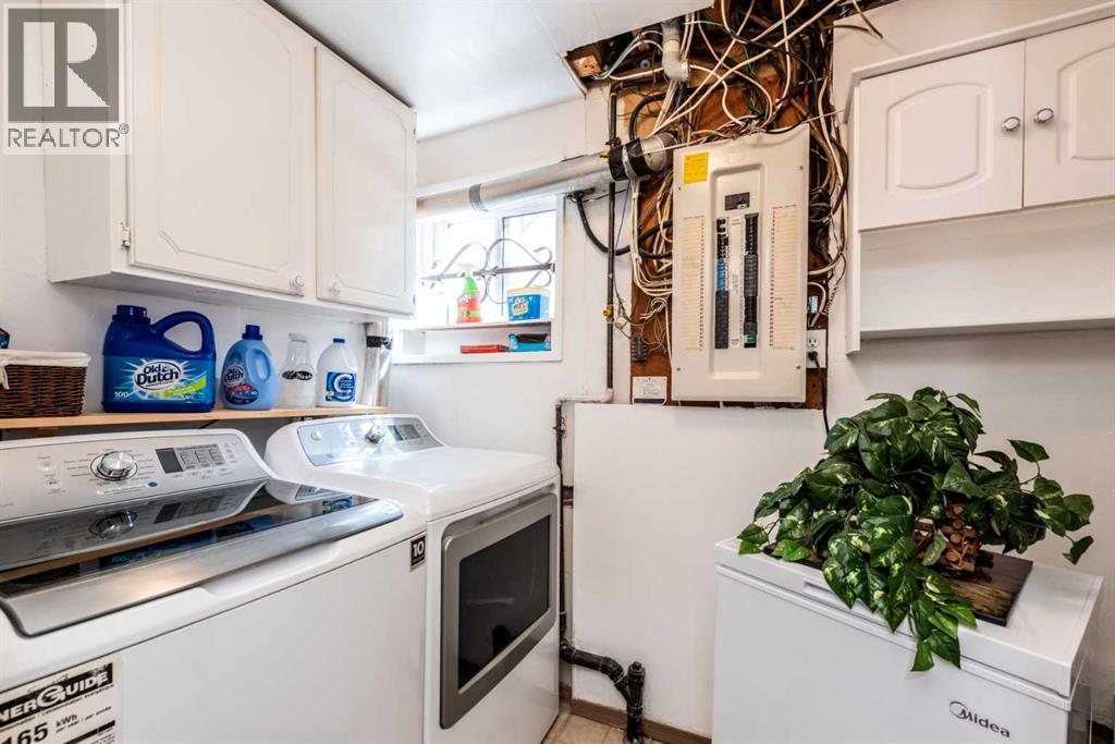 16 Rundleson Way NE - 40