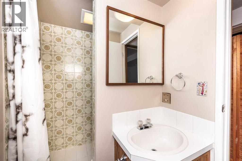 16 Rundleson Way NE - 39