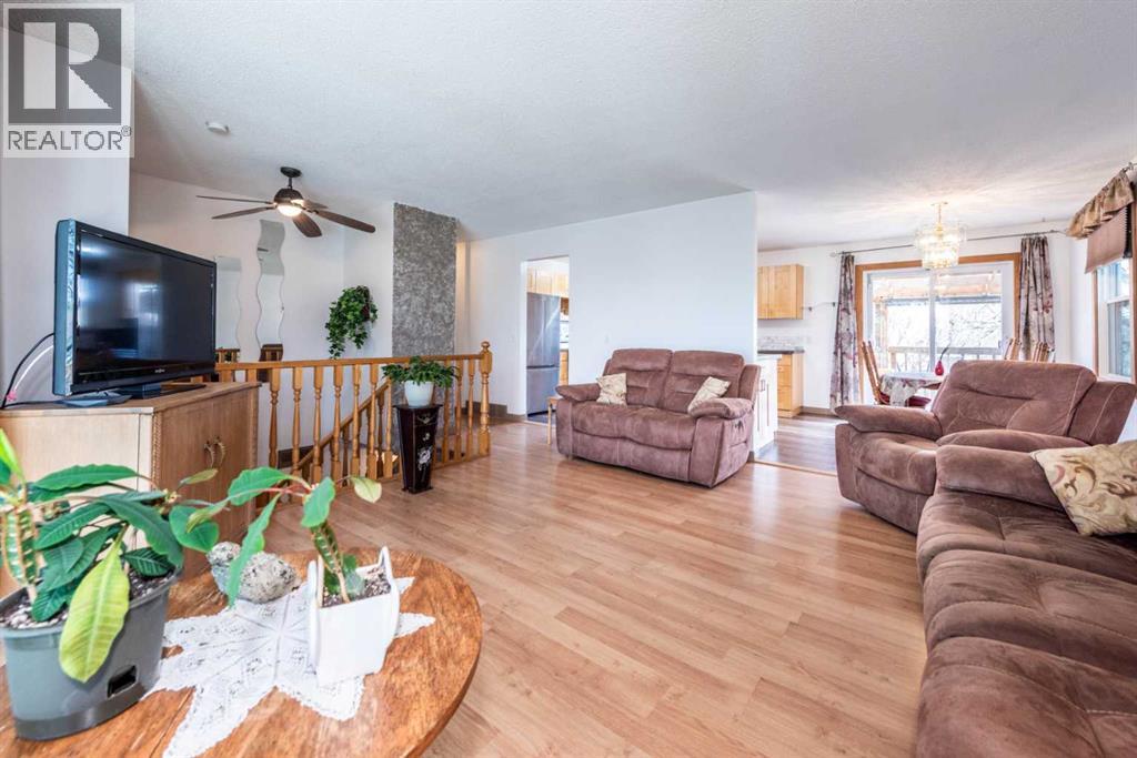 16 Rundleson Way NE - 11