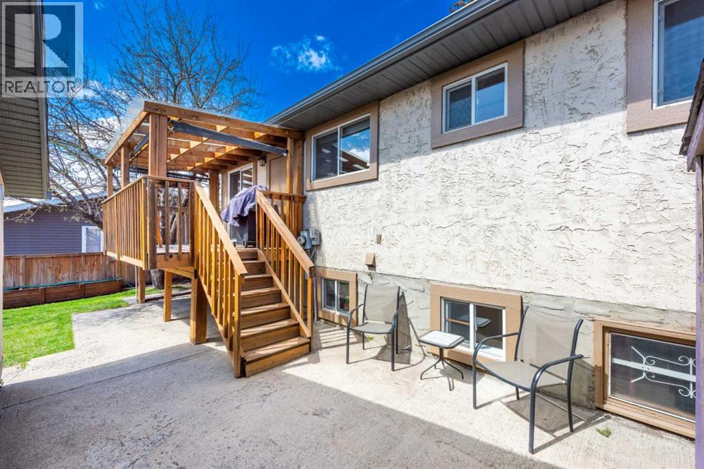 16 Rundleson Way NE - 42