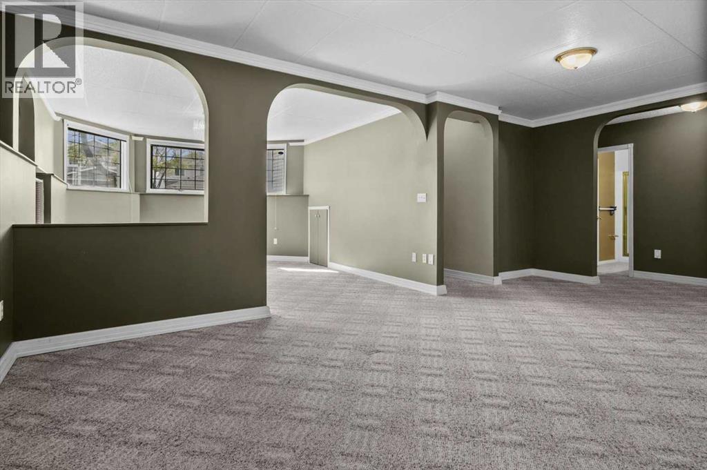 100 Macewan Park Manor NW - 31