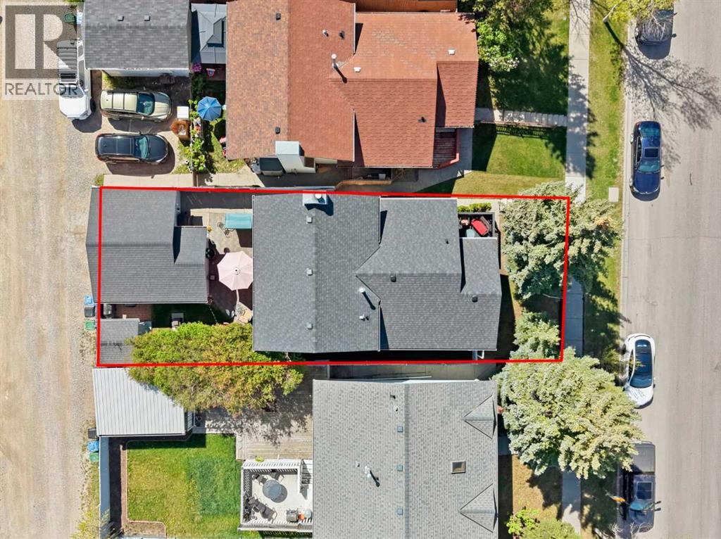 672 Macewan Drive NW - 36